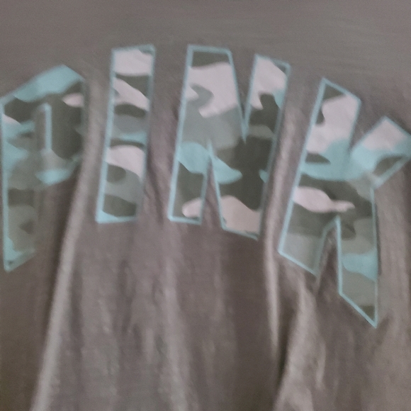 Victoria secret pink shirt - Picture 2 of 5